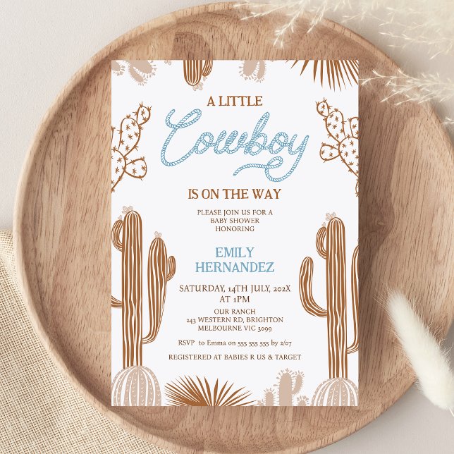 Invitación Cowboy azul marrón en camino a Baby Shower (A Little Cowboy Is On The Way Baby Shower Invitation, Western Baby Shower Wild West Southern Country)