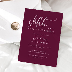 Invitación Cranberry de fiesta de cumpleaños de sorpresa simp