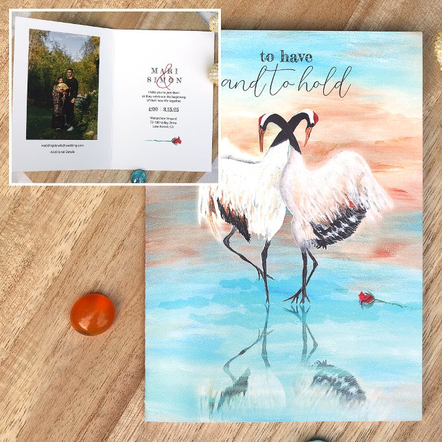 Invitación Cranes de Tancho Rojo Japonés Boda Azul Beige (Japanese cranes wedding invitations, red rose in puddle of water, reflection on water)