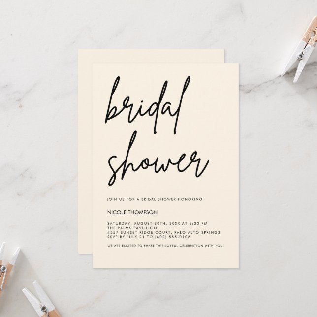 Invitación Cream Script Modern Bridal Shower Invitation  (Anverso/Reverso In Situ)