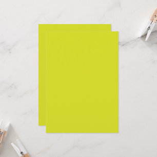 Invitación Crear un llamativo fondo amarillo de apelación vis
