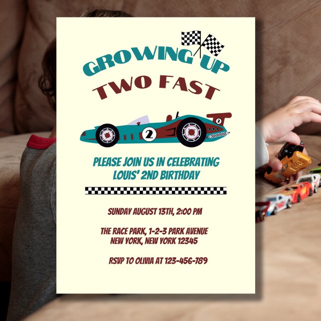 Invitación Crecer dos coches de carrera retro rápido segundo  (Growing Up Two Fast Birthday Invitation Card. Perfect theme for those celebrating second birthday ! )