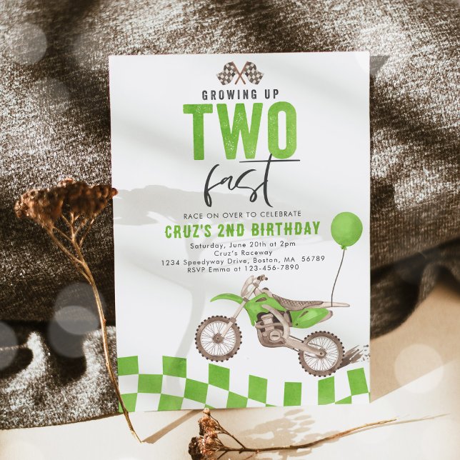 Invitación Crecer dos Green Dirt Bike Boy Cumpleaños (Subido por el creador)