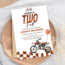 Crecer dos Naranjas rápidos en bicicleta sucia seg