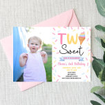 Invitación Crema de hielo Dos Dulces Fiesta de Segundo Cumple<br><div class="desc">¡Esta es una foto de dos dulces Personalizados helados de crema de hielo,  segunda invitación a la fiesta de cumpleaños!</div>