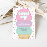 Invitación Crema de hielo y salpicaduras dulces un primer cum<br><div class="desc">¡Dulce Uno! Helados y rociadores invitan a una fiesta de cumpleaños con helados rosas,  morados y turquesas y rociadores de arcoiris.</div>