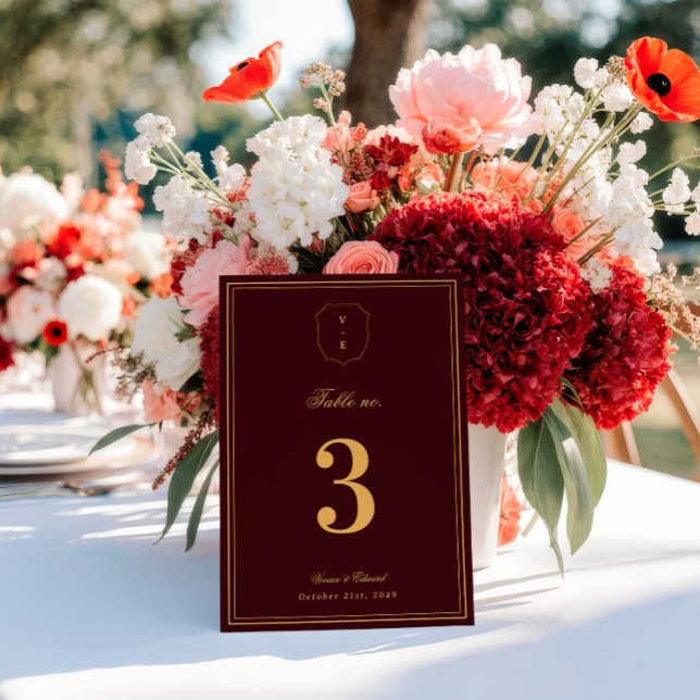 Invitación Crest Monogram Burgundy Gold Wedding Table Number (Subido por el creador)