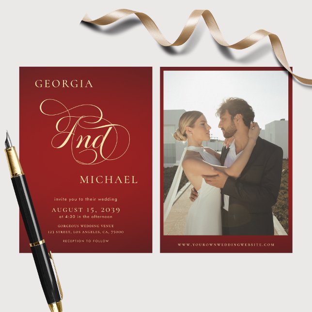 Invitación Crimson Red & Gold Script Moderno Boda de fotograf (Subido por el creador)