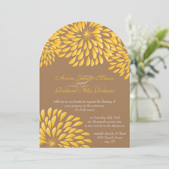 Invitación Crisantemo floral moderno gris y amarillo (Anverso de pie)