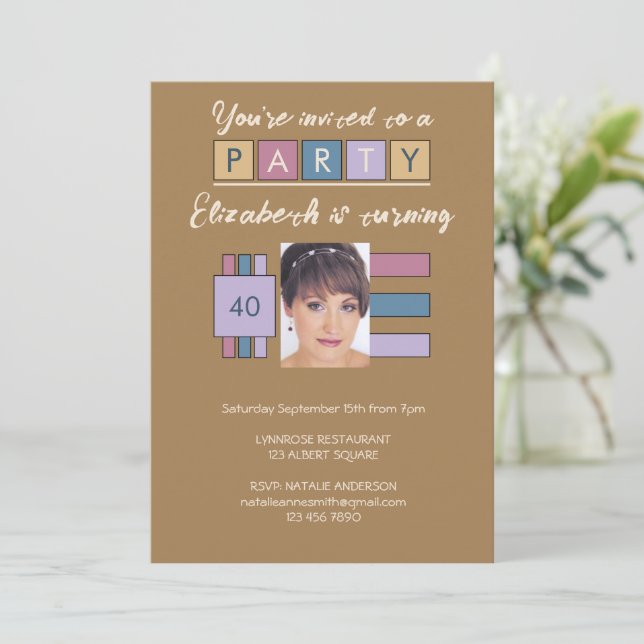 Invitación Cualquier edad añada foto nombre fiesta de cumplea (Anverso de pie)