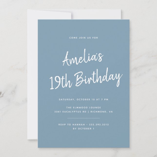 Invitación Cualquier edad | Dusty Blue Modern Script Birthday (Anverso)