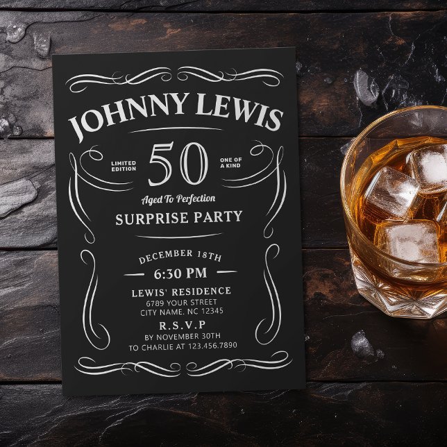 Invitación Cualquier Edad Sorpresa con tema Whiskey 50 cumple (Any Age Whiskey themed surprise 50th birthday Invitation)