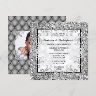 Invitación Cuatrefoil de brillo con remolino floral plateado 
