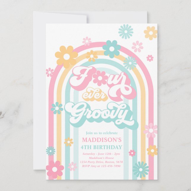 Invitación Cuatro años de Groovy Boho Daisy Rainbow (Anverso)