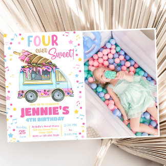 Invitación Cuatro Chicas dulces de siempre helado cuarto cump