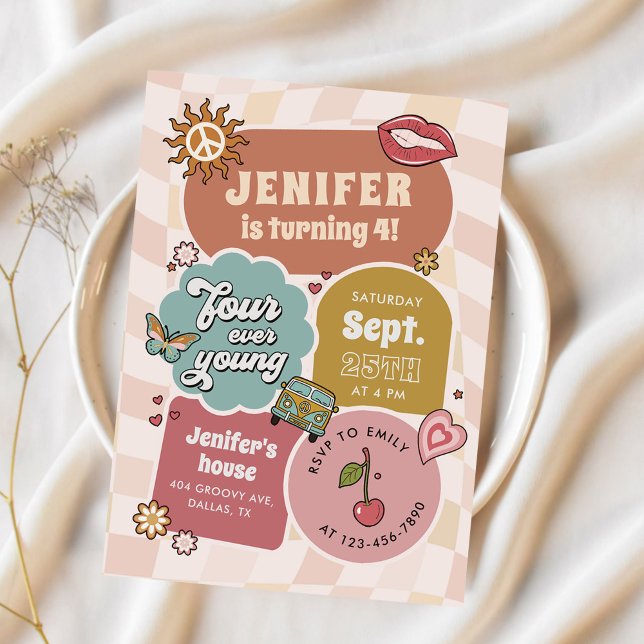 Invitación Cuatro jóvenes Groovy Daisy cuarto Fiesta de cumpl (Subido por el creador)