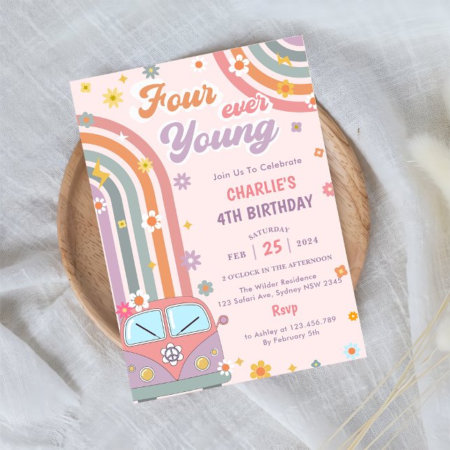 Invitación Cuatro jóvenes Groovy Retro Daisy 4º cumpleaños (Subido por el creador)