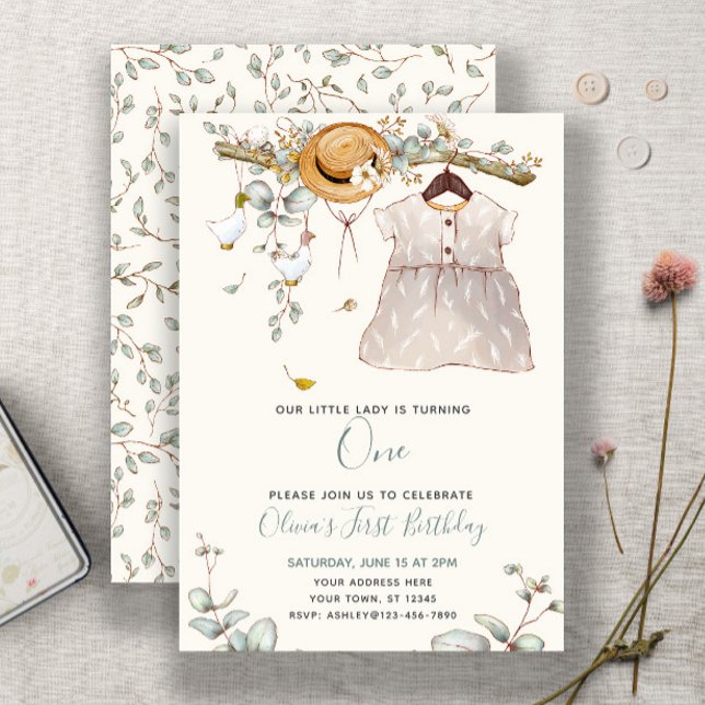 Invitación Cuidada nuestra pequeña dama es una Chica floral r (Easily personalize this sweet girl's first birthday invite with your details for a charming event)