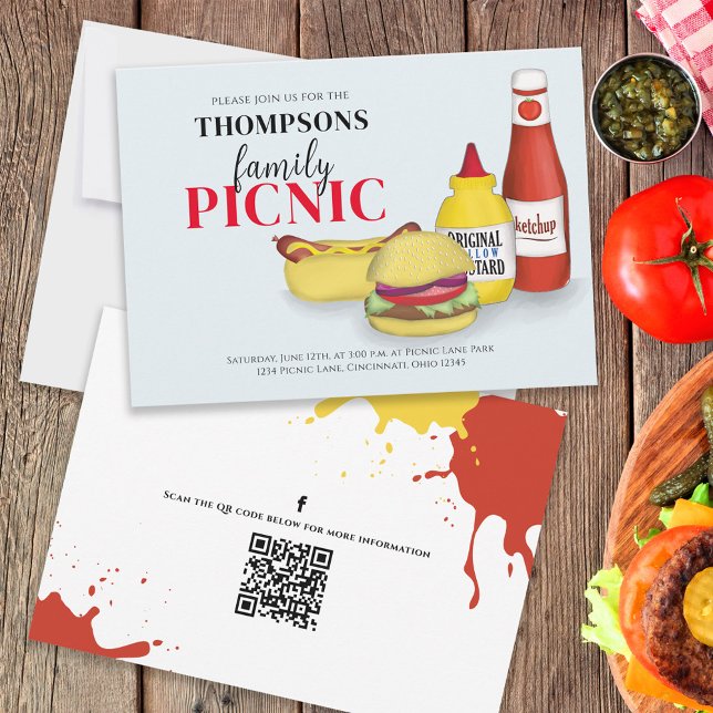 Invitación Cuidado Summer Picnic BBQ Diversión QR Código Medi (BBQ invitation with Family picnic wording and hand-drawn hamburgers and hotdogs. )