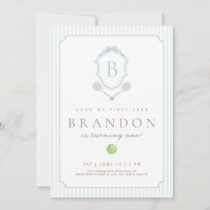 Invitación Cumpleaños 1.º Crest de tenis azul elegante
