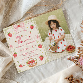 Invitación Cumpleaños 2 de Fresa Dos Dulces Bayas