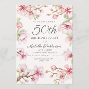 Invitación Cumpleaños 50 de mujer con flores rosadas y hojas