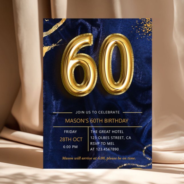 Invitación Cumpleaños 60 Azul Marino con Brillo Dorado (Navy blue and gold glitters surprise 60th birthday party invitation. Elegant modern design featuring)