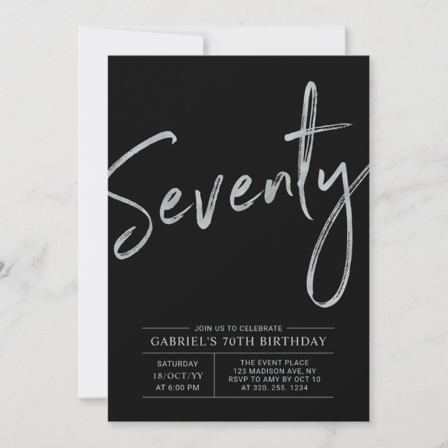 Invitación Cumpleaños 70 Moderno Plateado y Negro (Anverso)