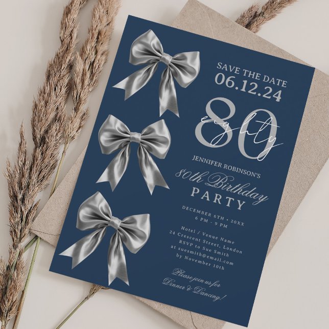 Invitación Cumpleaños 80 Save Date Bow Coquette Plata Navy  (Silver Coquette Bow Save Date 80th Birthday Navy Invitation)