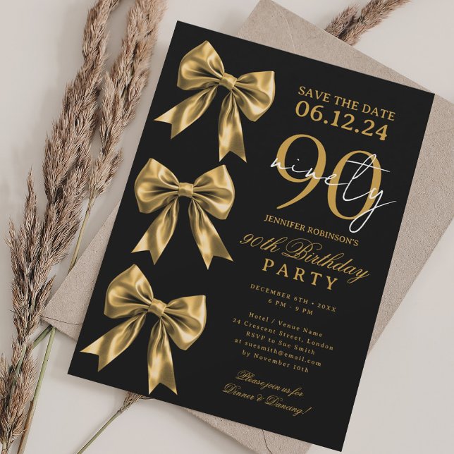Invitación Cumpleaños 90 Coquette Lazo de Oro Guardar Fecha N (Gold Coquette Bow Save Date 90th Birthday Black Invitation)