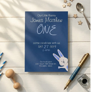 Invitación Cumpleaños caprichoso moderno de conejo azul