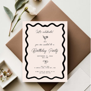 Invitación Cumpleaños con borde en cursiva de lazo caprichoso