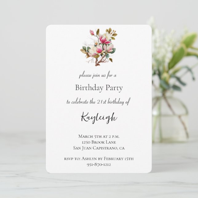Invitación Cumpleaños con flores de magnolia rosadas (Anverso de pie)