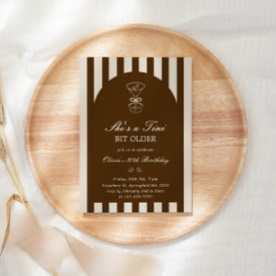 Invitación Cumpleaños con Martini de Café She's A Tini Bit Ol