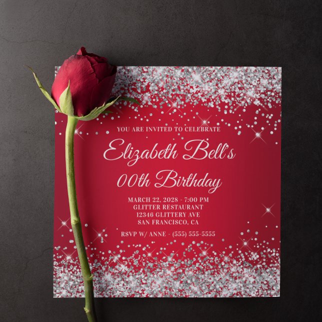 Invitación Cumpleaños con monograma elegante de brillo platea (Sparkly Silver Glitter Red Ombre Birthday Invitation)