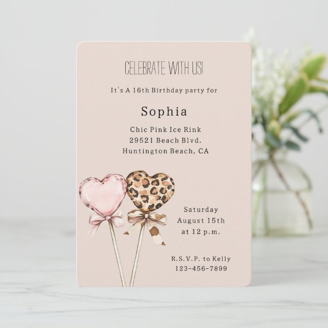 Invitación Cumpleaños Corazones Leopardo Rosa Crema (Anverso de pie)
