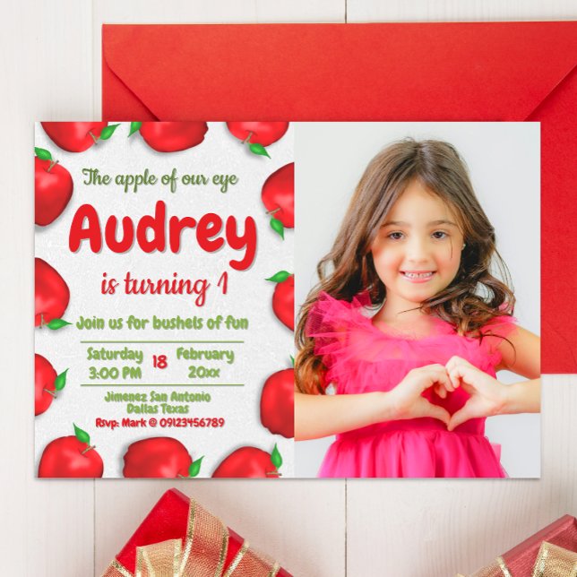 Invitación Cumpleaños de Apple con foto (Apple Birthday Landscape Invitation with Photo)