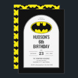 Invitación Cumpleaños de Batman Shield Kids<br><div class="desc">Prepárense para una celebración épica con esta invitación de cumpleaños del personalizable Batman Shield Kids. Con el emblemático logotipo del escudo Batman y texto dinámico y atrevido, esta invitación prepara el escenario para un inolvidable fiesta de superhéroes. Personalízalo con los detalles de tu evento para crear una invitación única y...</div>