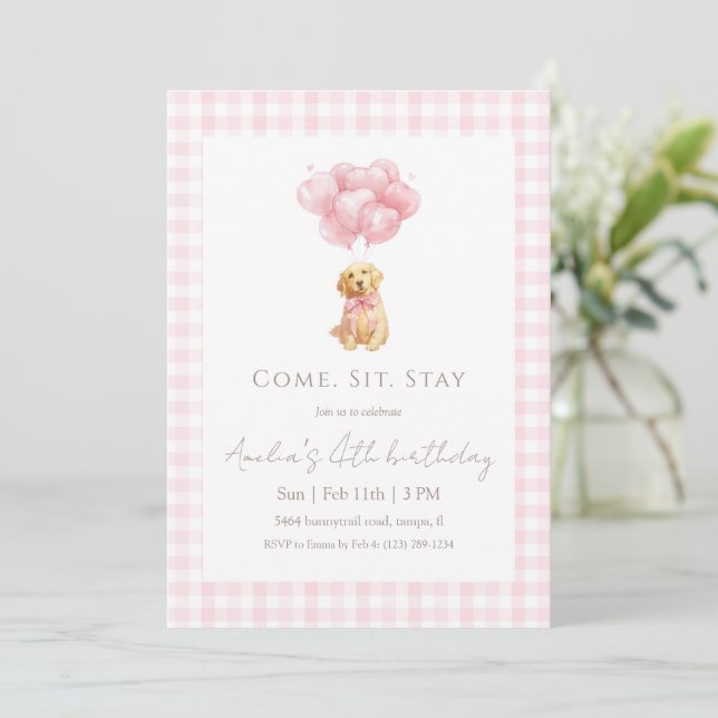 Invitación Cumpleaños de cachorro Retriever dorado con gingha (Anverso de pie)