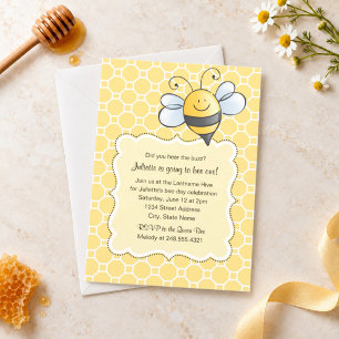 Invitación Cumpleaños de Cute Bumble Bee que va a ser uno