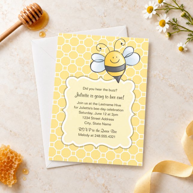 Invitación Cumpleaños de Cute Bumble Bee que va a ser uno (Subido por el creador)