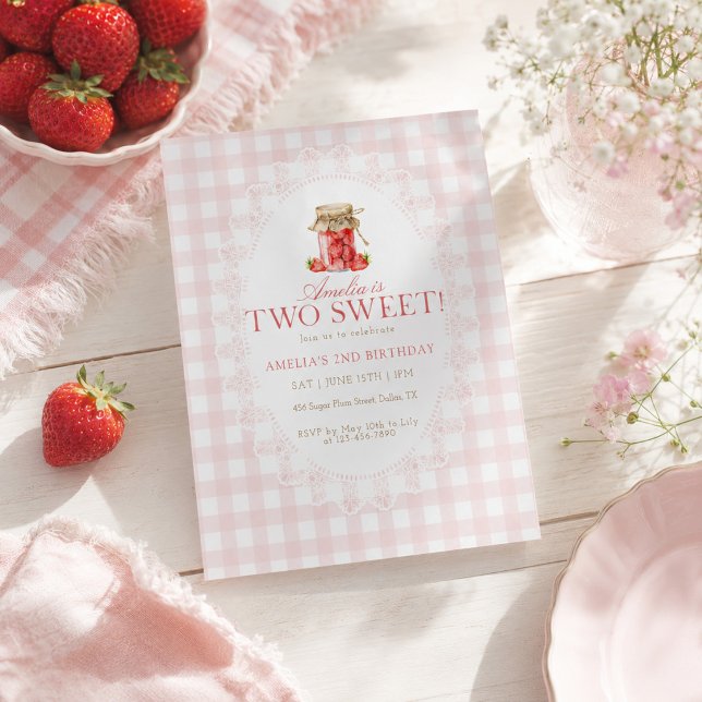 Invitación Cumpleaños de Dos Fresas Dulces con Cuadros Rosas (Subido por el creador)