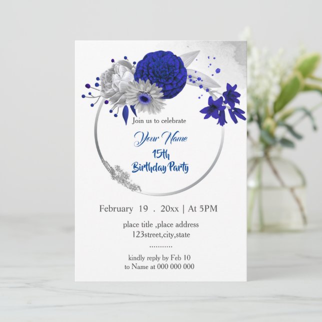 Invitación cumpleaños de floral de plata azul real (Anverso de pie)