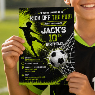 Invitación Cumpleaños de fútbol: Kick Off the Fun en Verde Ne