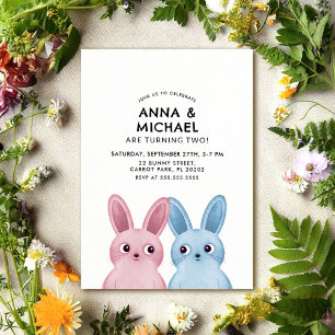 Invitación Cumpleaños de gemelos con conejos azules y rosados