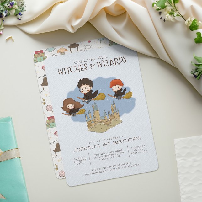 Invitación Cumpleaños de Harry Potter y Hogwarts (Card on table)
