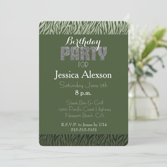 Invitación Cumpleaños de impresión de cebra verde (Anverso de pie)