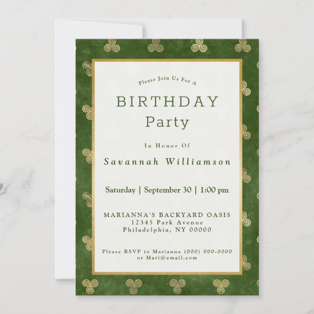 Invitación Cumpleaños de la Triple Espiral de Oro Verde Celta (Anverso)