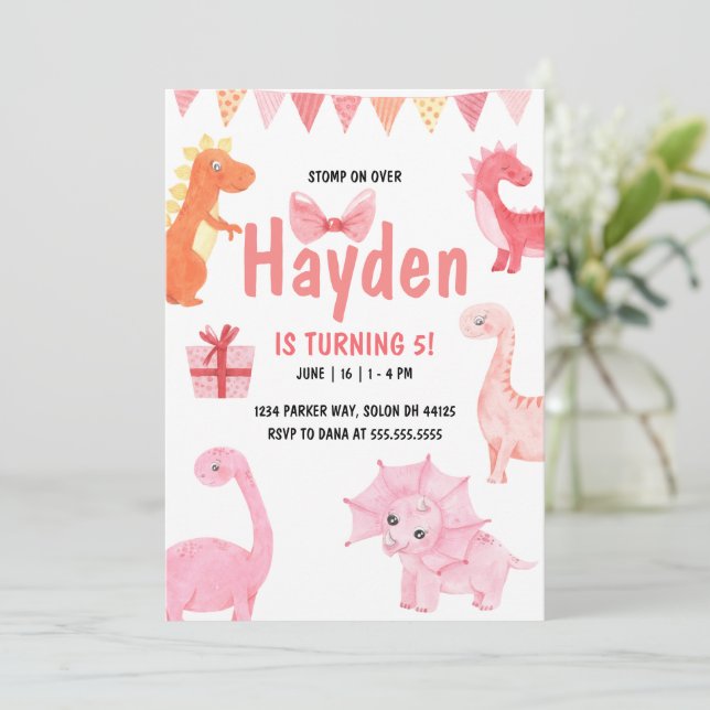 Invitación Cumpleaños de los dinosaurios rosados (Anverso de pie)