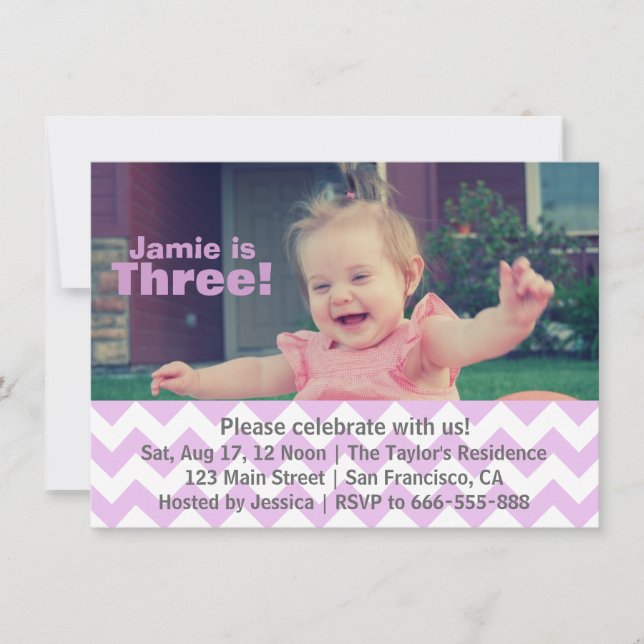Invitación Cumpleaños de niña con Chevron Morado, Tercer Cump (Anverso)